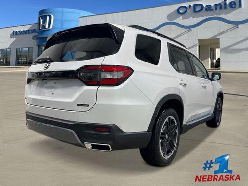 2026 Honda Pilot Touring 8-Passenger