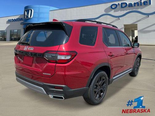 2025 Honda Pilot Touring 8-Passenger