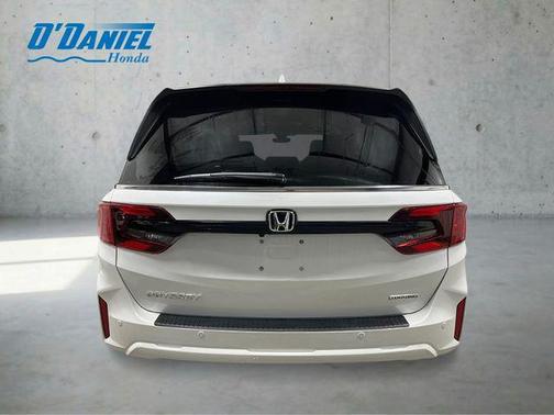 Platinum White Pearl 2026 Honda Odyssey Touring