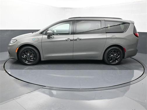 2021 Chrysler Pacifica Hybrid Touring L