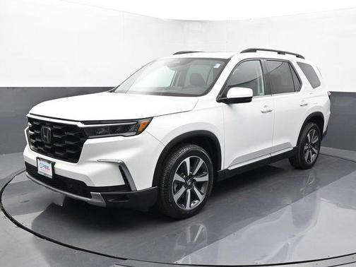 2023 Honda Pilot Touring 8-Passenger