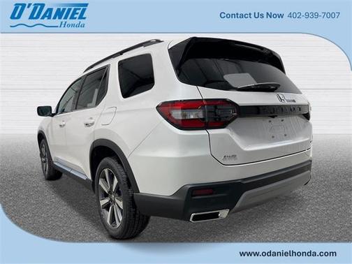 2025 Honda Pilot Touring 8-Passenger