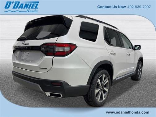 2025 Honda Pilot Touring 8-Passenger