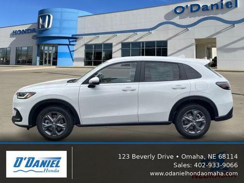 Platinum White Pearl 2026 Honda HR-V LX