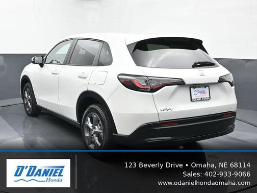 Platinum White Pearl 2026 Honda HR-V LX