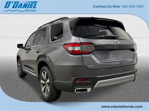 2025 Honda Pilot Touring 8-Passenger