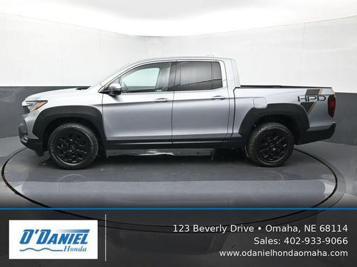 Lunar Silver Metallic 2023 Honda Ridgeline RTL-E