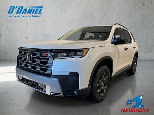 Platinum White Pearl 2026 Honda Pilot TrailSport