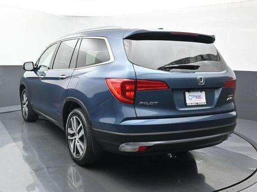 Blue 2017 Honda Pilot Touring
