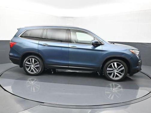 Blue 2017 Honda Pilot Touring