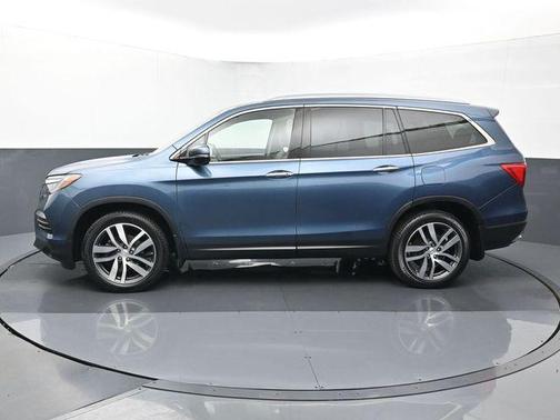 Blue 2017 Honda Pilot Touring