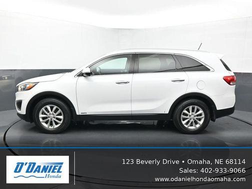 Snow White Pearl 2017 Kia Sorento LX