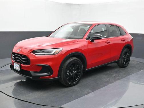 Crystal Black Pearl 2026 Honda HR-V AWD Sport