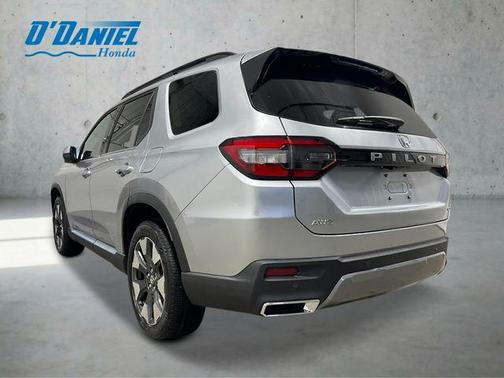 Solar Silver Metallic 2026 Honda Pilot Elite