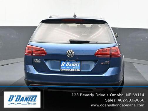 Blue Metallic 2017 Volkswagen Golf Alltrack TSI SE