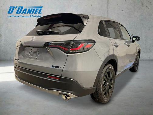 Crystal Black Pearl 2027 Honda HR-V Sport