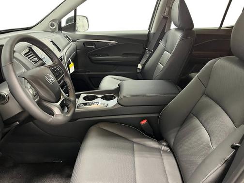Radiant Red Metallic II 2026 Honda Ridgeline RTL