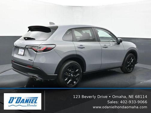 Urban Gray Pearl 2024 Honda HR-V AWD Sport