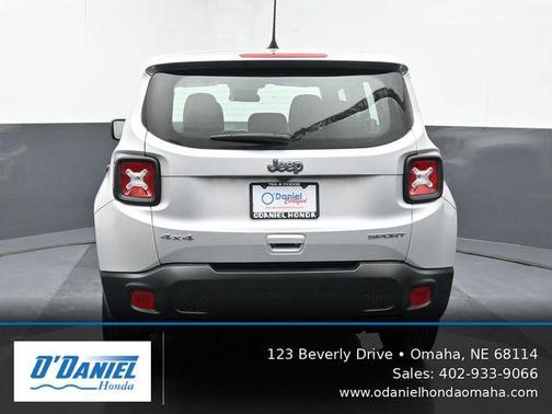 Glacier Metallic Clearcoat 2021 Jeep Renegade Sport