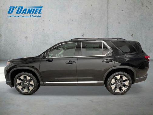 Crystal Black Pearl 2026 Honda Pilot Touring 8-Passenger