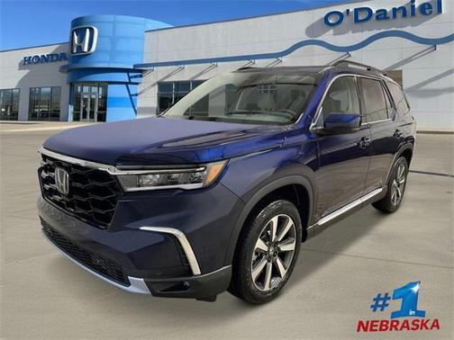 2025 Honda Pilot Touring 8-Passenger