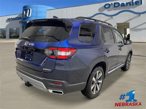 2025 Honda Pilot Touring 8-Passenger
