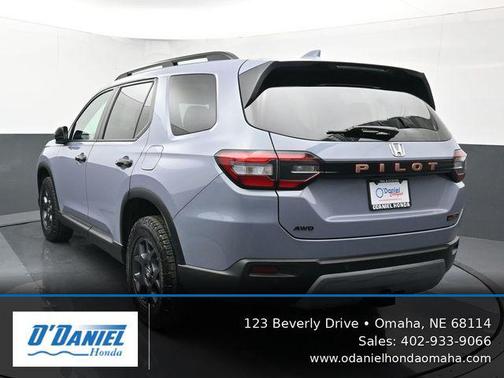 Sonic Gray Pearl 2025 Honda Pilot TrailSport
