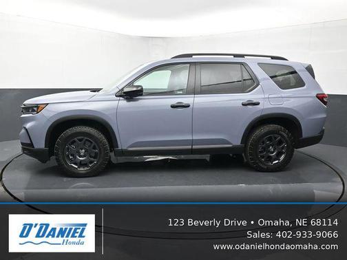 Sonic Gray Pearl 2025 Honda Pilot TrailSport