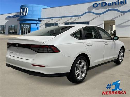 2025 Honda Accord LX 1.5T