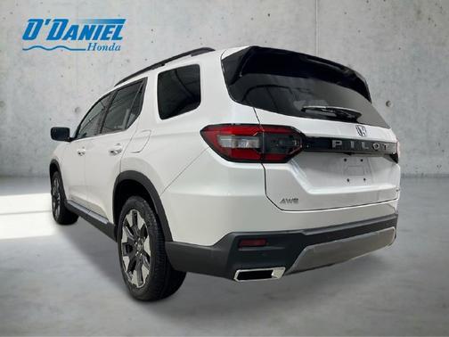 Platinum White Pearl 2026 Honda Pilot Touring AWD