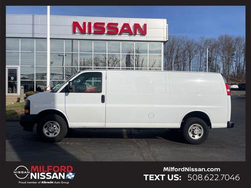 Summit White 2022 Chevrolet Express 3500 Work Van