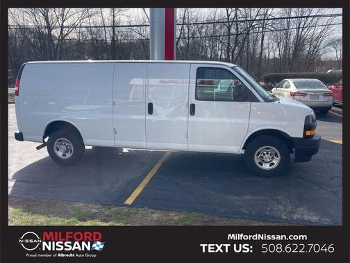 Summit White 2022 Chevrolet Express 3500 Work Van