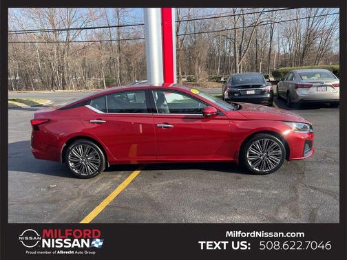 Scarlet Ember 2024 Nissan Altima 2.5 SL