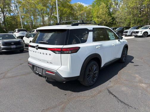 Everest White P 2026 Nissan Pathfinder SL