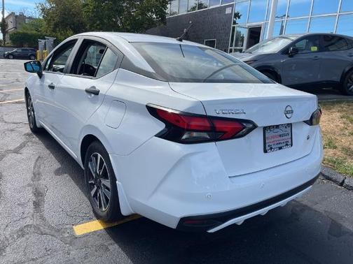 2024 Nissan Versa 1.6 S