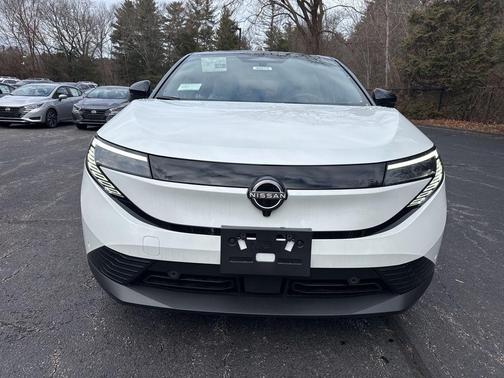 White / Black 2026 Nissan Leaf SV+