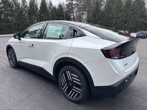 White / Black 2026 Nissan Leaf SV+