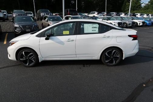 2024 Nissan Versa 1.6 SR