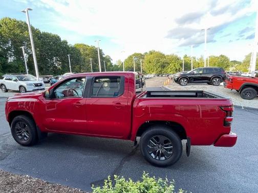 2025 Nissan Frontier SV