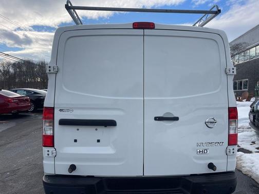 2015 Nissan NV Cargo NV3500 HD SV V8