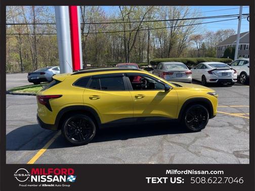 Nitro Yellow 2024 Chevrolet Trax ACTIV