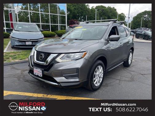 Gun Metallic 2018 Nissan Rogue SV