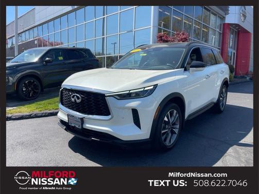 Majestic White 2023 INFINITI QX60 Luxe