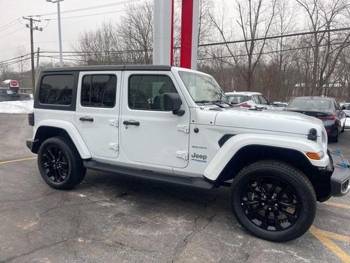 2022 Jeep Wrangler Unlimited 4xe Sahara
