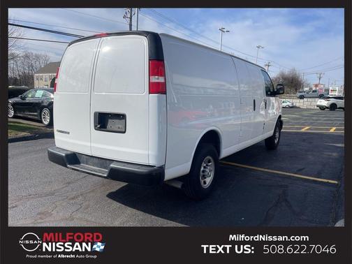 Summit White 2022 Chevrolet Express 3500 Work Van