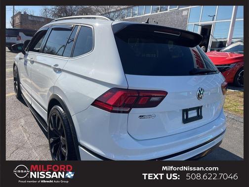 2021 Volkswagen Tiguan 2.0T SE R-Line Black