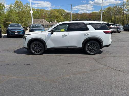 Everest White P 2026 Nissan Pathfinder SL