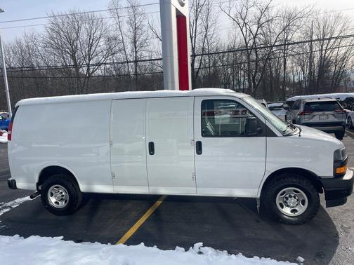 2022 Chevrolet Express 3500 Work Van