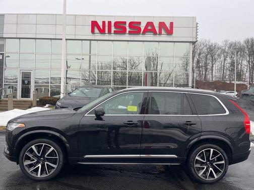 2023 Volvo XC90 B6 Plus 7-Seater