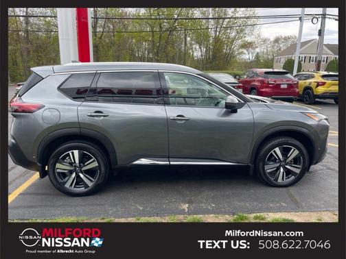 Gun Metallic 2023 Nissan Rogue SL